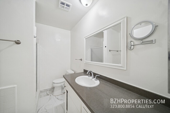 Building Photo - 105 S Orlando Ave