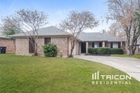 Building Photo - 2608 Poplar Spring Rd