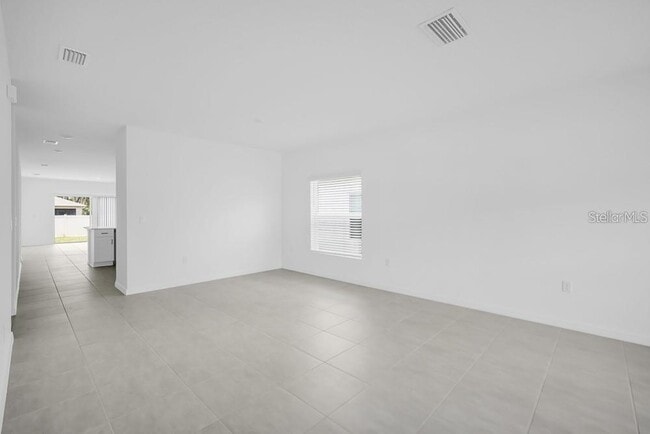 Building Photo - 1931 Rosewood Cir