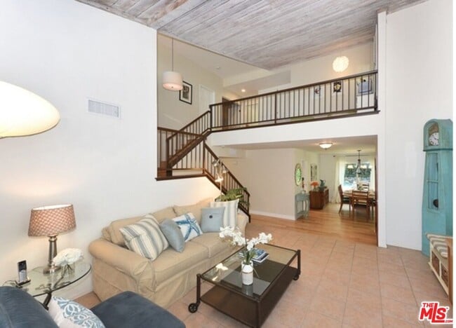 Building Photo - 23444 Park Hermosa