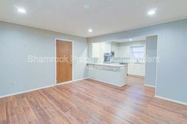 Building Photo - 5930 Caldwell Dr