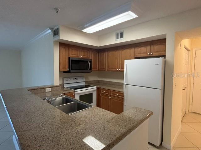 Building Photo - 2400 Feather Sound Dr