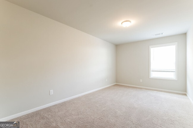 Building Photo - 5350 Fox Den Rd