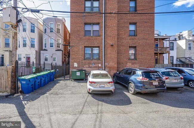 Building Photo - 1321 Fairmont St NW