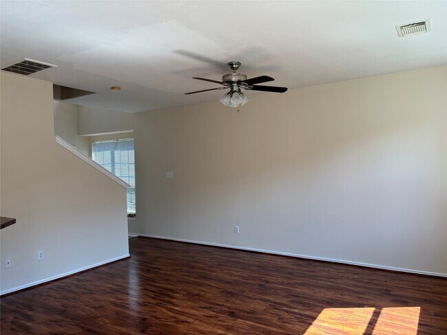 Building Photo - 25306 Calderstone Ct