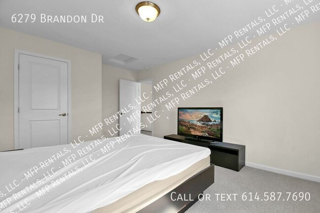 Building Photo - 6279 Brandon Dr