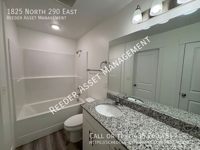 Building Photo - 290 1825 N