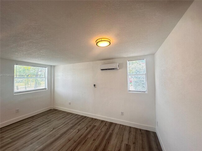 Building Photo - 50 NW 79th St