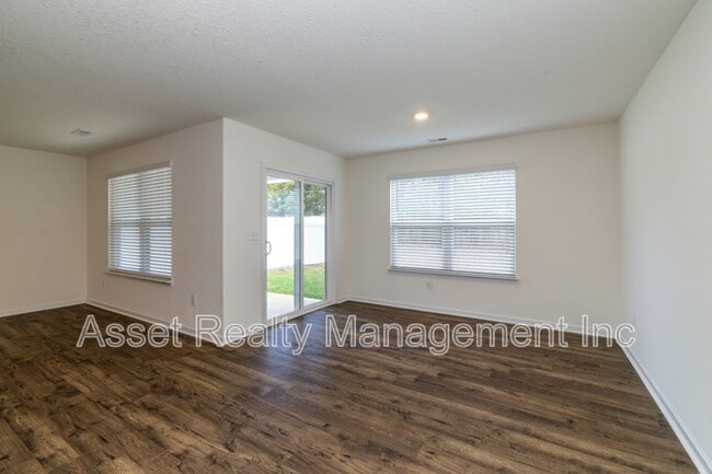 Building Photo - 7452 Game Bird St