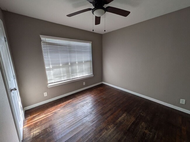 Building Photo - 3486 Westmoreland Ave