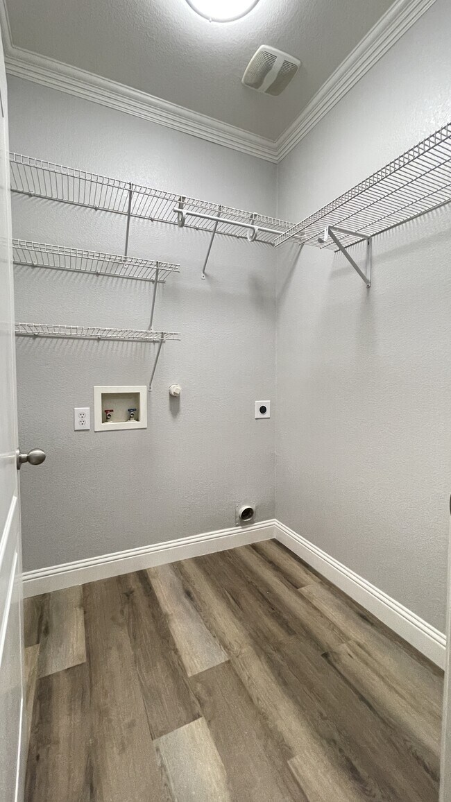 Building Photo - 650 Tabasco Trail