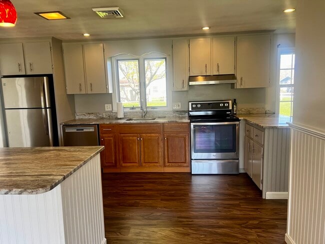 Building Photo - 1 Perkins Rd