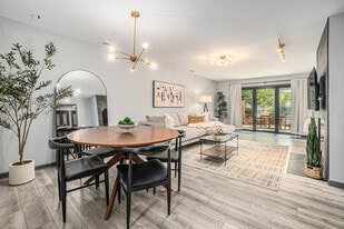 Building Photo - 112 S 37th St