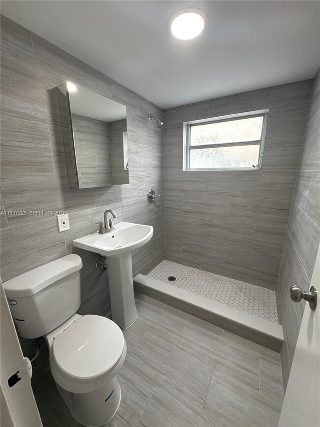 Building Photo - 649 SW 7th St