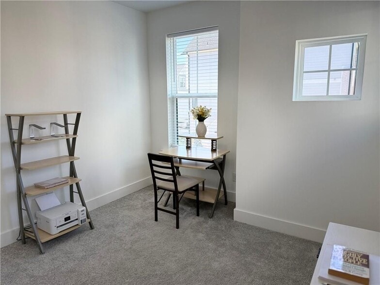 Building Photo - 1110 Harper Dr