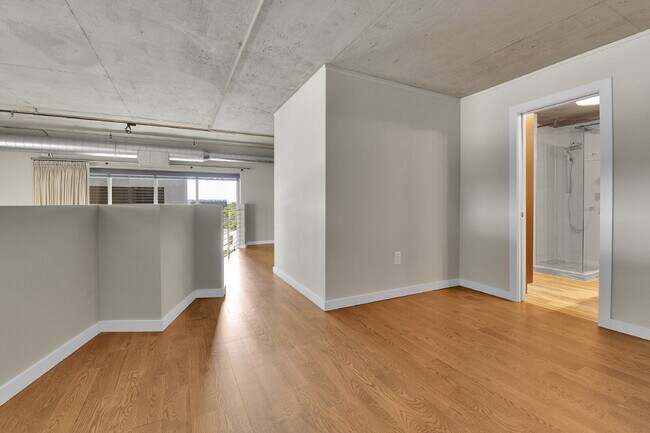 Building Photo - $3,100 - 2 Bed, 2 Bath Lofted Condo in Den...