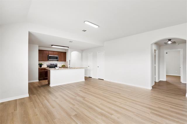 Building Photo - 230 Park Ave