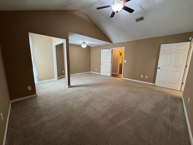 Building Photo - Cozy 2/2 House in Cartersville- $1,695