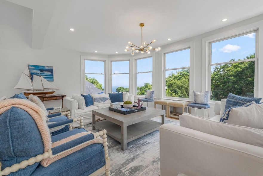 Building Photo - 43 Agamenticus Ave