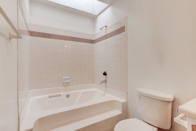 Building Photo - 2975 Juniper Hills Blvd