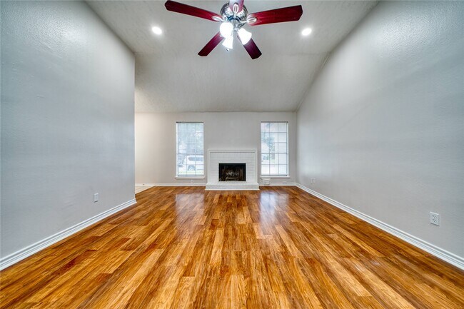 Building Photo - 2014 Powder Mist Ln