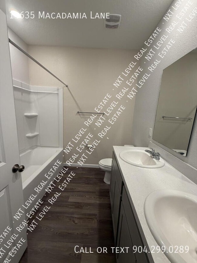 Building Photo - 14635 Macadamia Ln