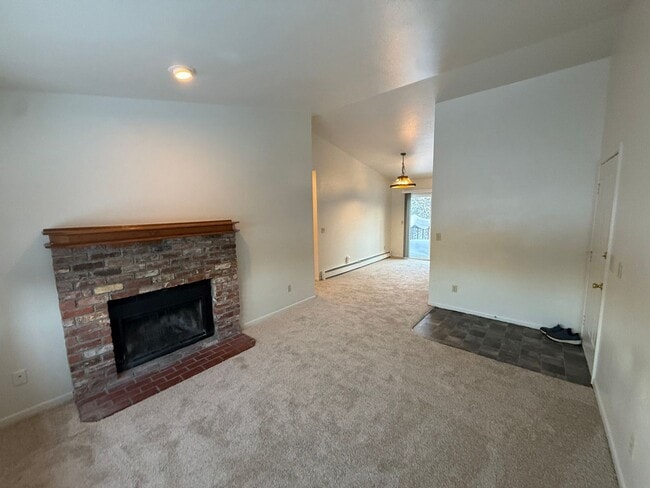 Building Photo - 3310 Max Cir