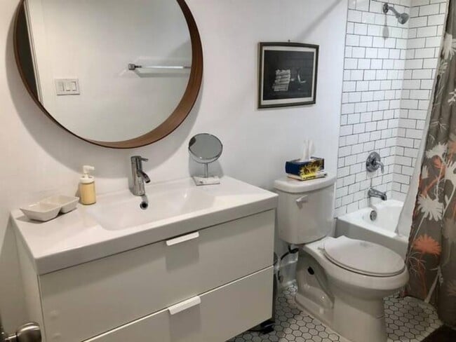 Building Photo - 5909 Bolm Rd