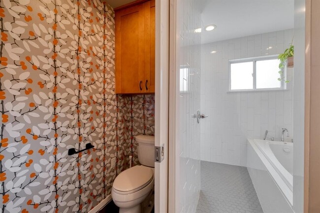 Building Photo - 1413 Berkshire Dr