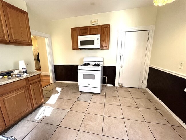 Building Photo - 15 Wentworth St