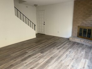 Building Photo - 9540001/60