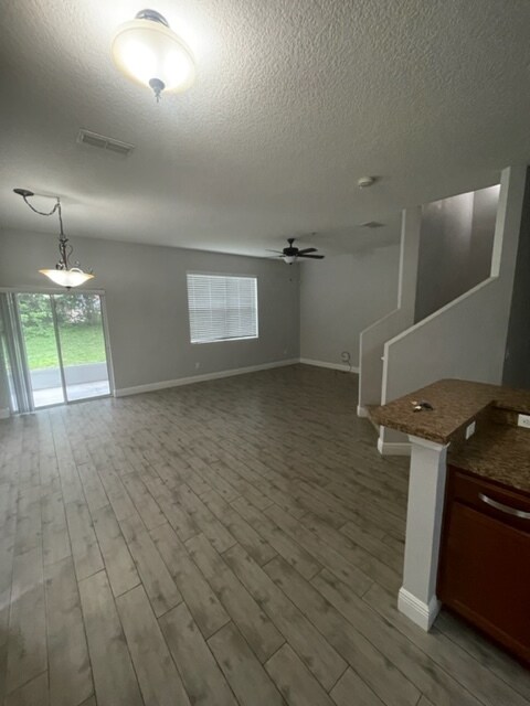 Building Photo - 2304 Betsy Ross Ln