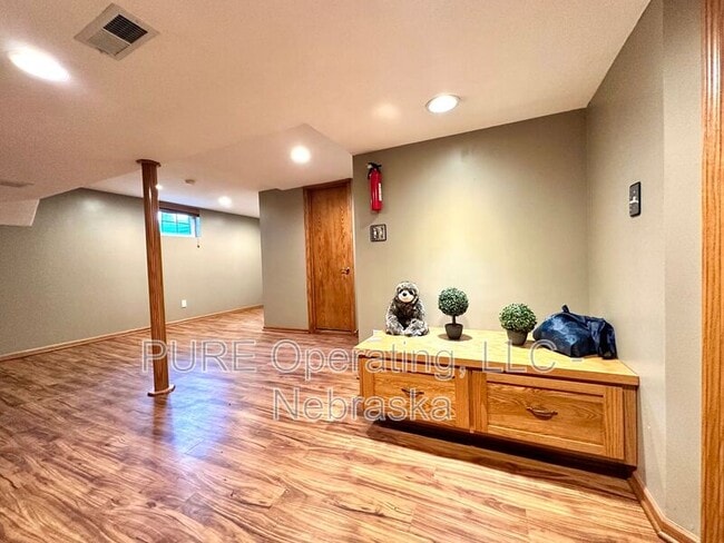 Building Photo - 5120 Franklin St