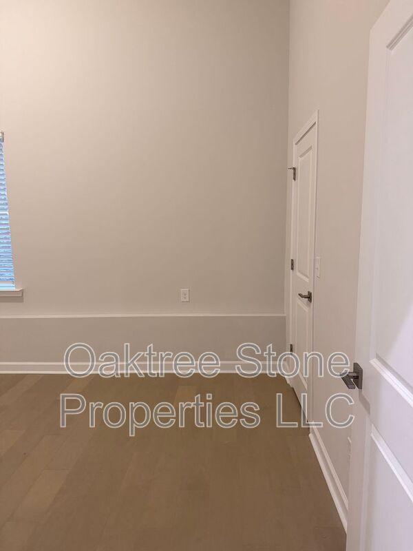 Building Photo - 1973 Hollywood Rd