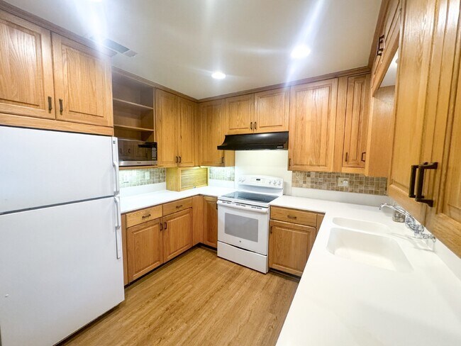 Building Photo - Adorable single story home in Landa Park E...