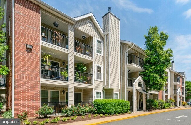 Building Photo - 3308 Wyndham Cir