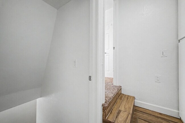 Building Photo - 3519 W Orchid Ln