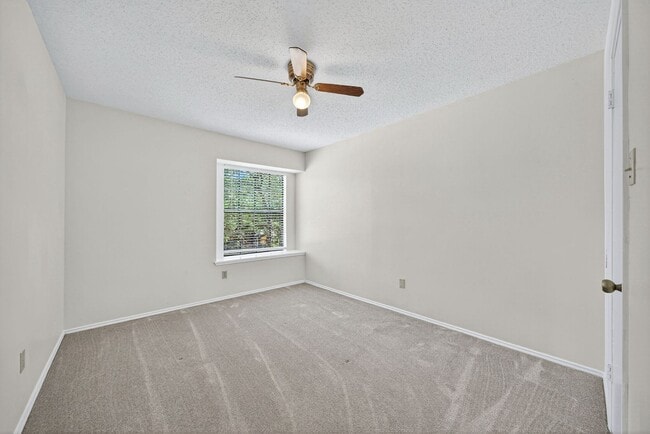 Building Photo - Schertz School District in Woodland Oaks S...