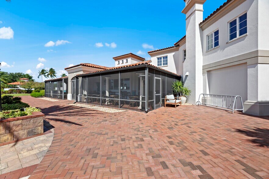 Building Photo - 4748 San Carlo Ct