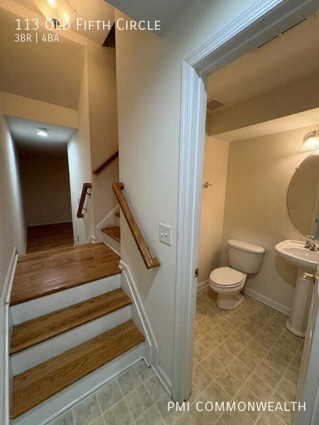 Building Photo - 113 Old Fifth Cir