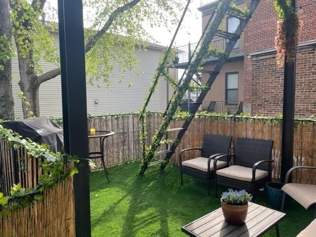 Building Photo - 65 Franklin St