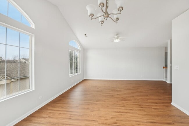Building Photo - 2333 Summerlin Dr