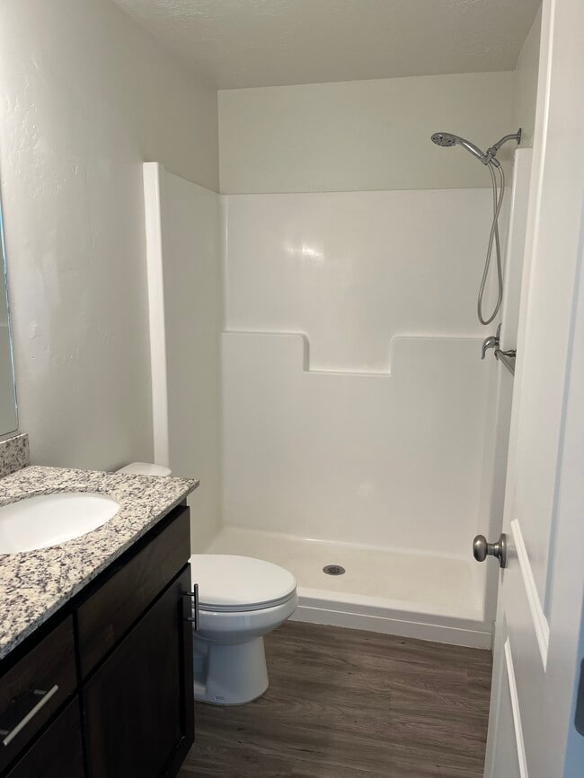 Building Photo - 2155 N 550 W