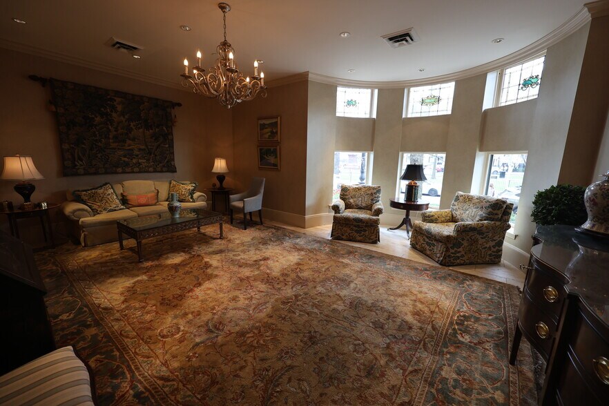 Building Photo - 416 Commonwealth Ave