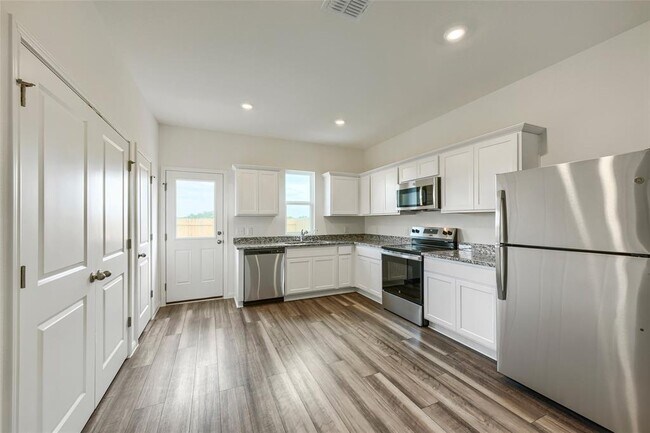 Building Photo - 5345 Calluna Dr