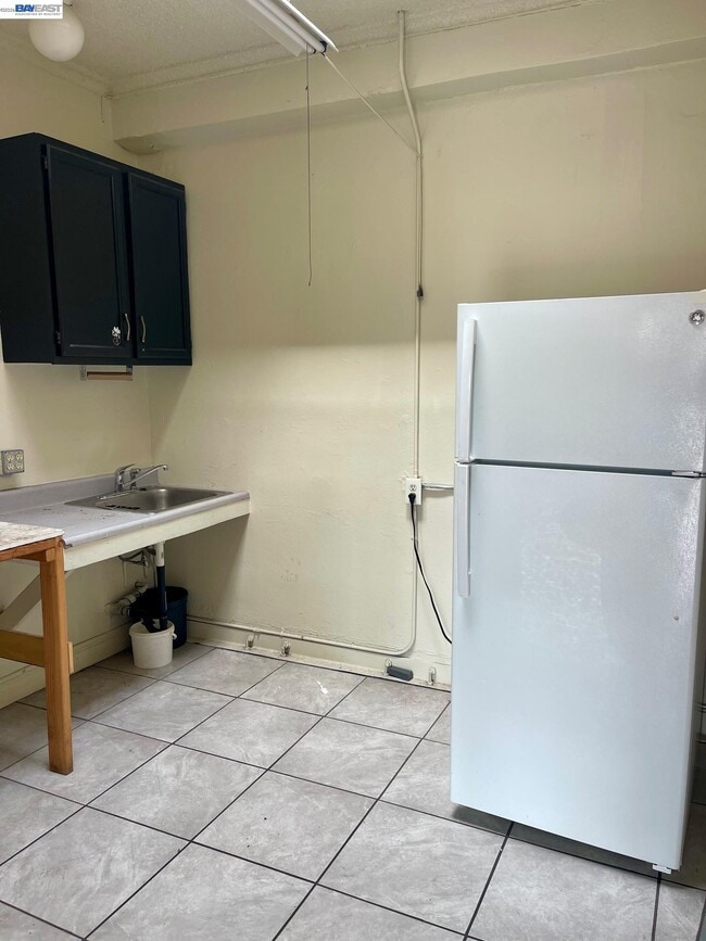 Building Photo - 22622 Mission Blvd