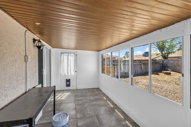 Building Photo - 6417 Placer Dr