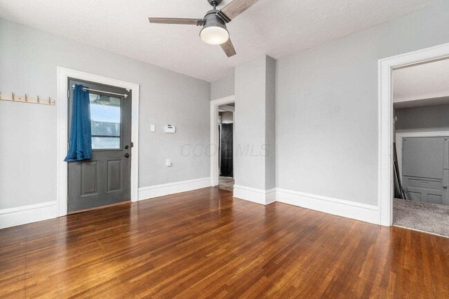 Building Photo - 2339 Summit St