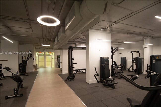 Building Photo - 1865 Brickell Ave