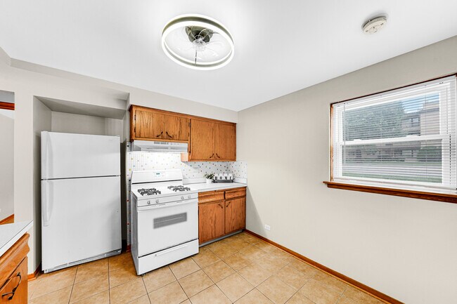 Building Photo - 4920 N Harlem Ave